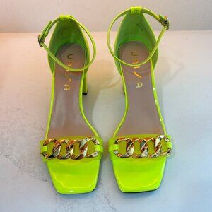 Unisa -- Neon Green Strappy Block Heel Sandal with Gold Chain Detail -- Size 10